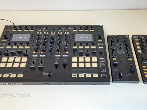 Traktor Kontrol S8 DJ controller+Kontrol Z1 en X1