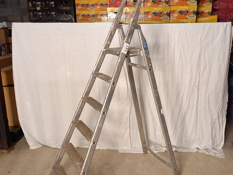 Alu trapladder