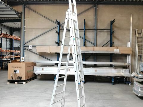 3-part sliding ladder SCAFFOLDS