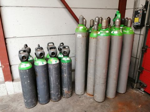 Lot of gas cylinders-filled or unfilled