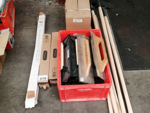 Lot asphalt rakes-sanding boards-hevel drum pumps