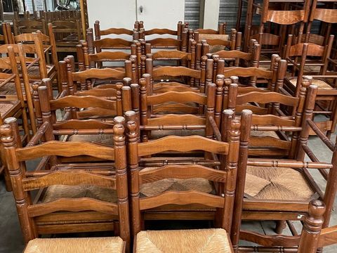 150 chairs with braided piping seat